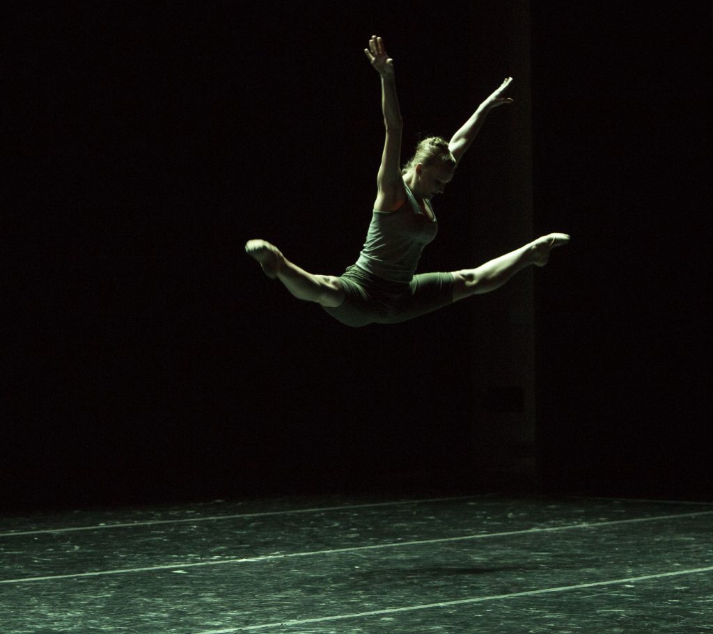 USC Kaufman student performs Dwight Rhoden's "Gone" at the 2016 Fall Dance Performance