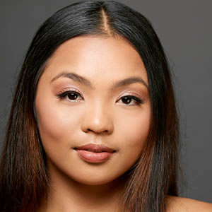 Jasmine Cruz Headshot
