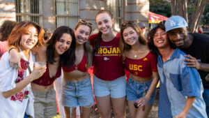 Photo of USC Kaufman BFA students enjoying Trojan Family Weekend | Photo by Hayden Rivas