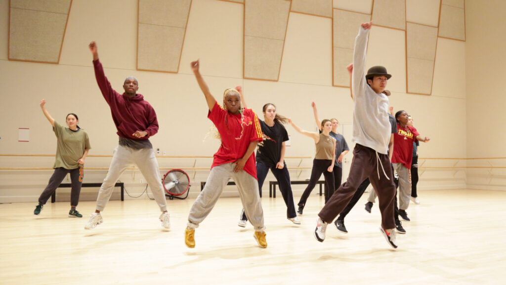 Tiffany Bong leading class at the University of Southern California's Glorya Kaufman School of Dance | Photo by Matt de la Peña